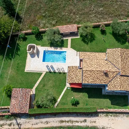 Villa Shirin