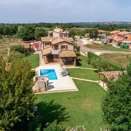 Villa Shirin
