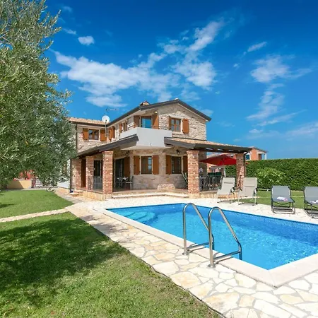Villa Shirin *