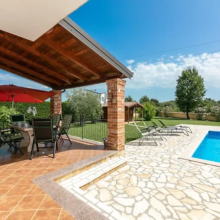 Villa Shirin *